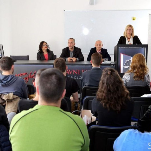 SUBOTICAcom 14Okt2016 Pravnifakultet 1131103